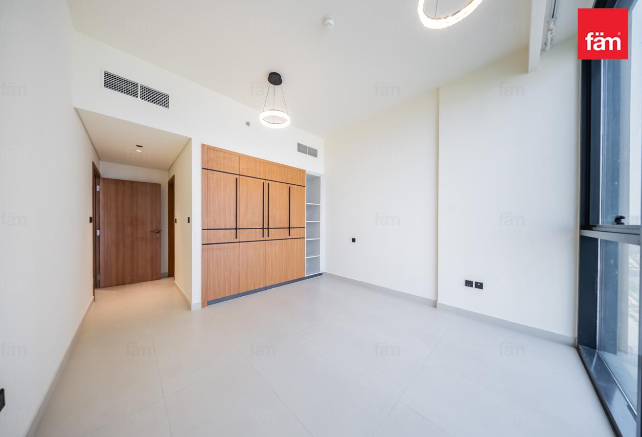 1BR | Prime Location |Huge Balcony photo 13