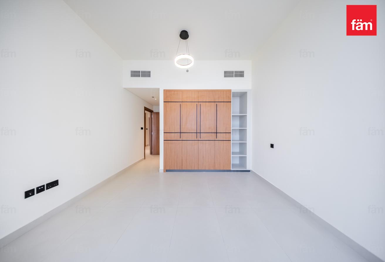 1BR | Prime Location |Huge Balcony photo 11
