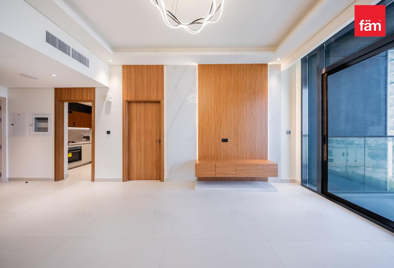 1BR | Prime Location |Huge Balcony photo 9