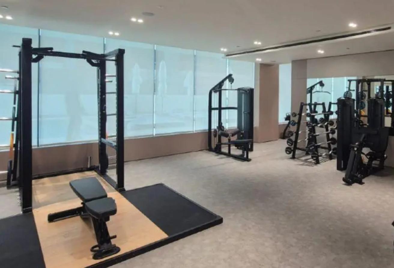 1BR SPACIOUS Prime Location Ready To Move...... photo 5