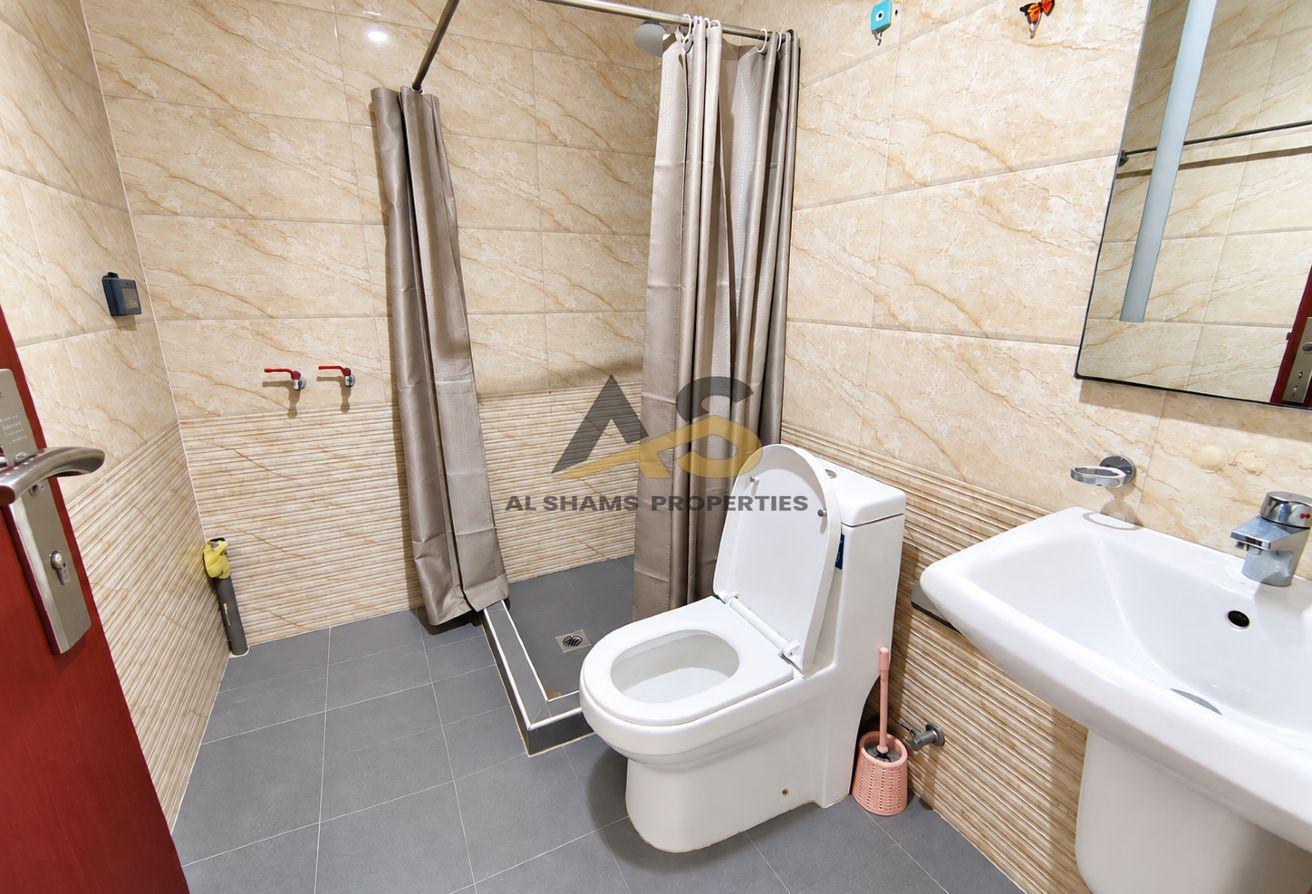 1 BR Apartment in Al Warsan with Shared Pool photo 4