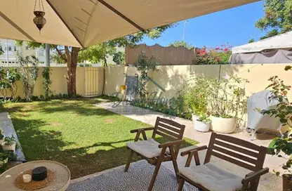 تاون هاوس - 2 غرف نوم - 3 حمامات للبيع في الينابيع 8 - الينابيع - دبي