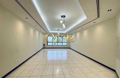 Apartment - 3 Bedrooms - 4 Bathrooms for rent in Warba Center - Al Muraqqabat - Deira - Dubai Apartment - 3 Bedrooms - 4 Bathrooms for rent in Warba Center - Al Muraqqabat - Deira - Dubai