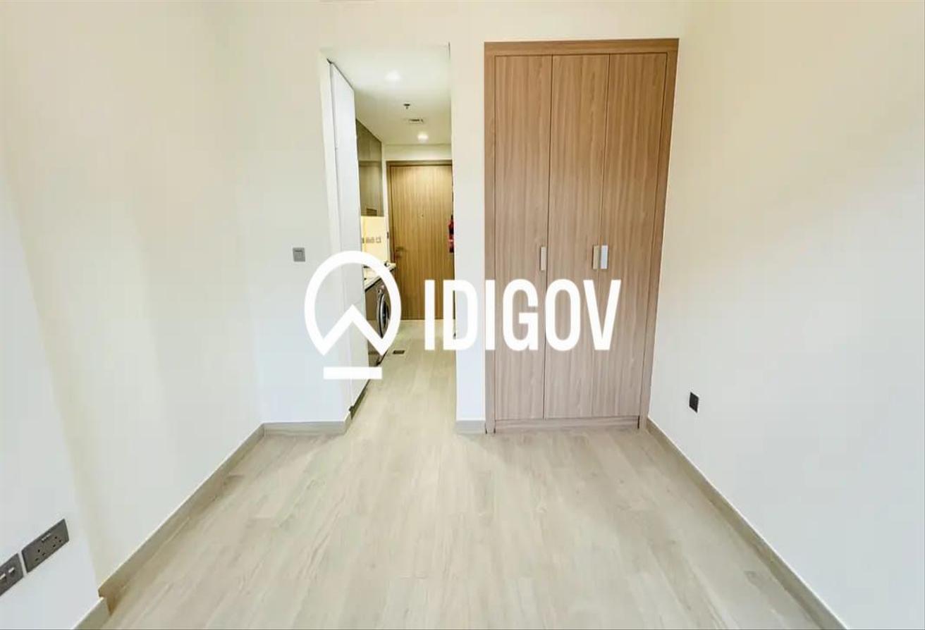 Furnished Studio | Balcony | ready to movin photo 9