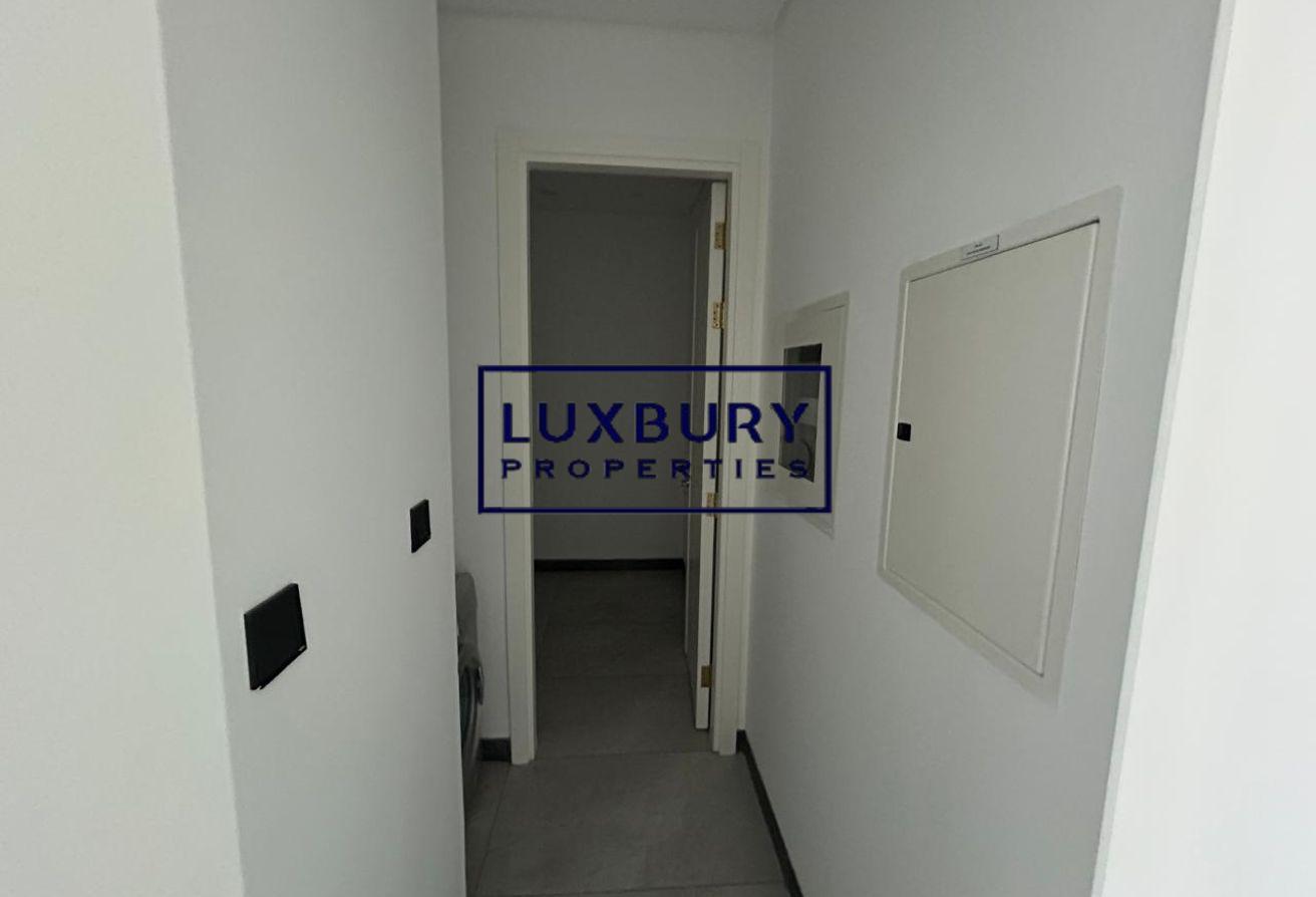 VASTU COMPLIANT | READY TO MOVE | BRAND NEW photo 4