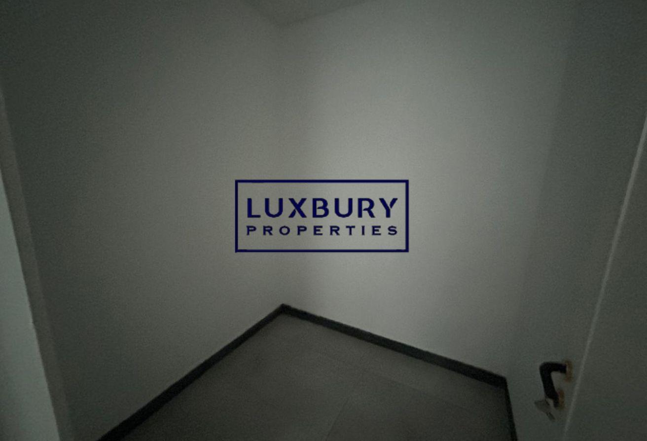 VASTU COMPLIANT | READY TO MOVE | BRAND NEW photo 5