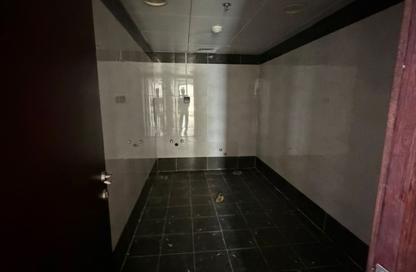 Apartment - 3 - 4 for rent in Salam Tower - Al Majaz 1 - Al Majaz - Sharjah Apartment - 3 - 4 for rent in Salam Tower - Al Majaz 1 - Al Majaz - Sharjah