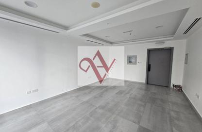 Office Space - Studio - 1 Bathroom for rent in Tamani Art Tower - Business Bay - Dubai