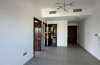 شقة - غرفة نوم - 2 حمامات للايجار في بوابة بن غاطي - منطقة 15 - قرية جميرا الدائرية - دبي