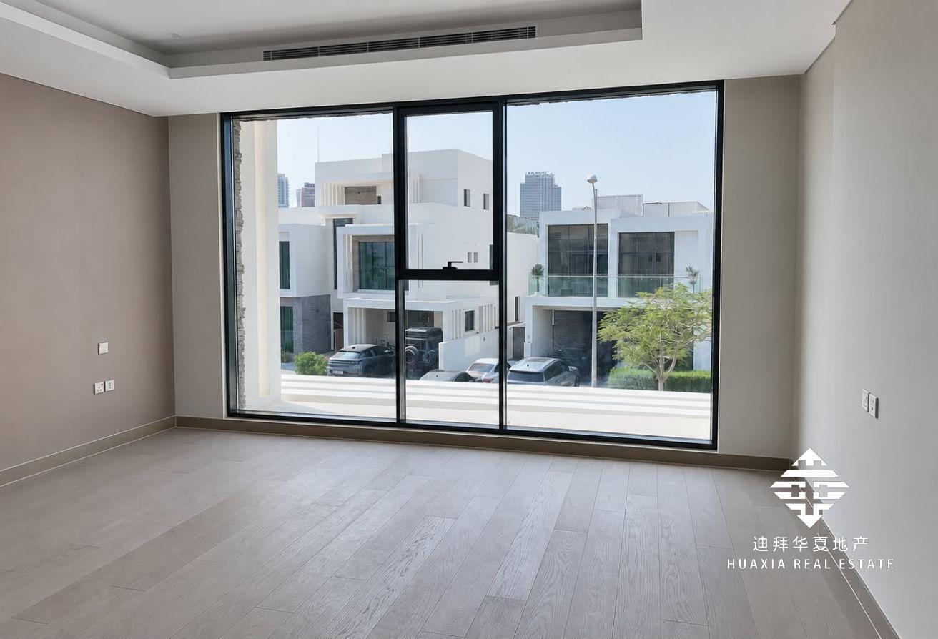8BR Standalone Villa | Golf View | Brand New photo 6