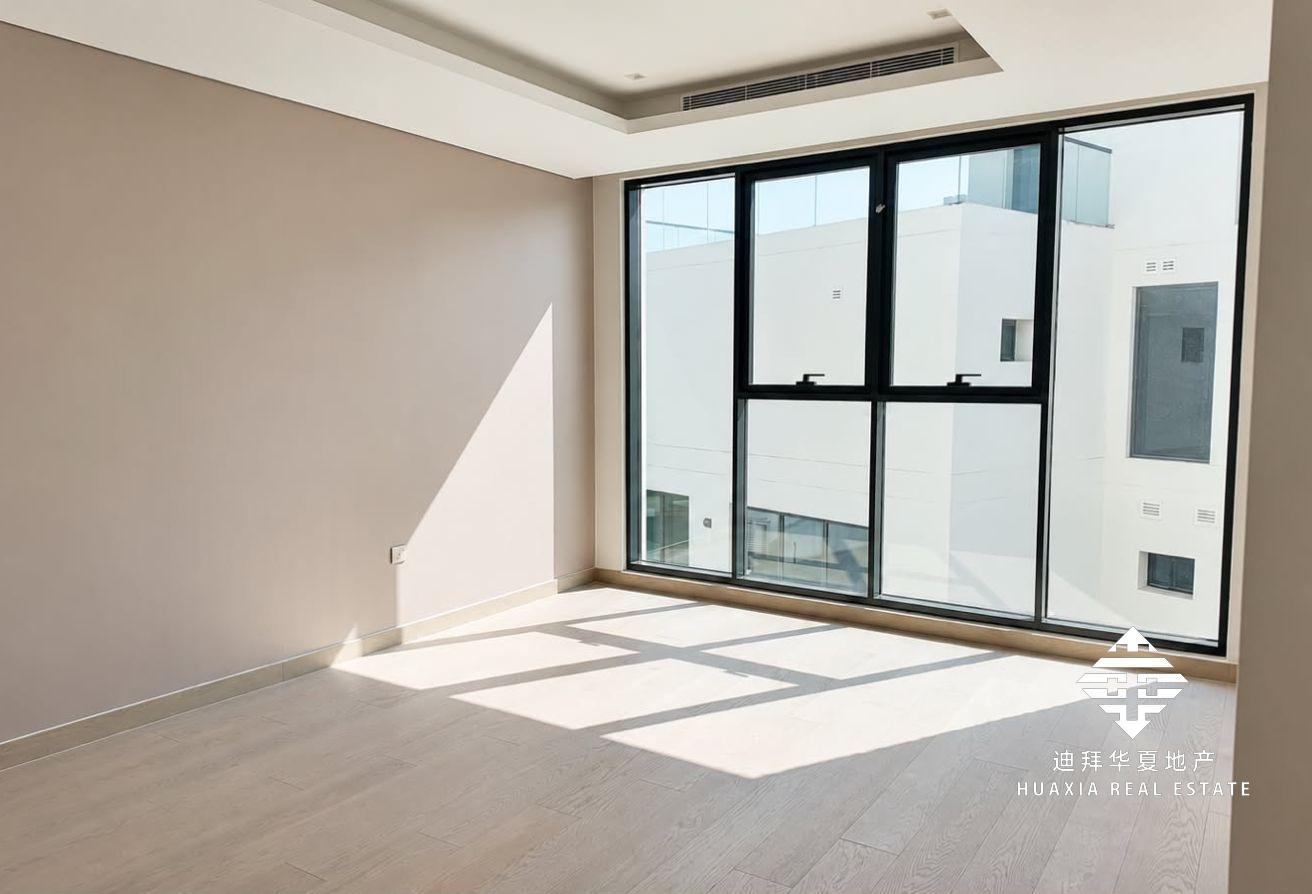 8BR Standalone Villa | Golf View | Brand New photo 8
