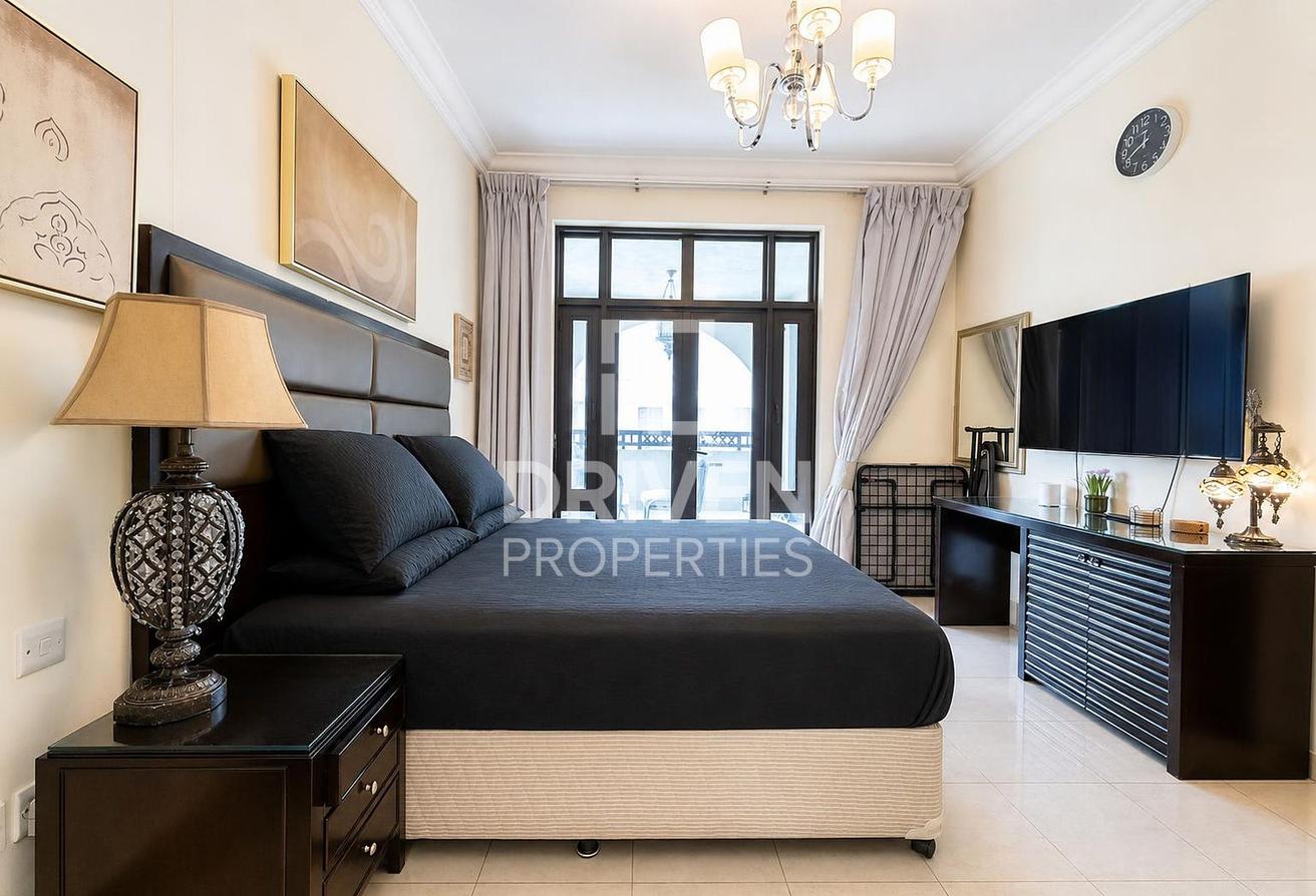 Fountain and Burj Khalifa View | Fully Furnished photo 6