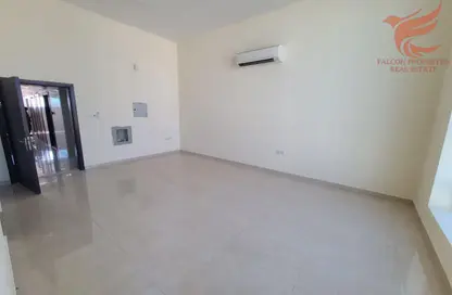 Apartment - 1 Bathroom for rent in Seih Al Uraibi - Ras Al Khaimah