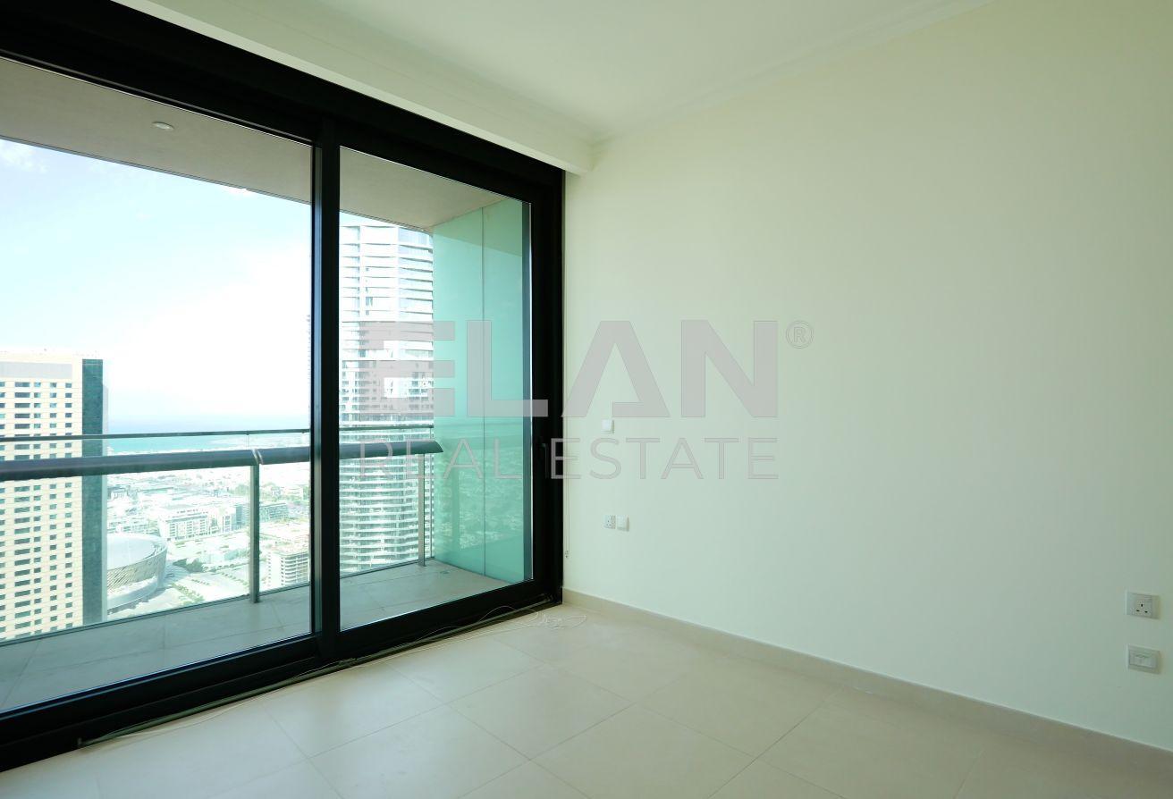 Stunning 2BR | Iconic Sea View | Prime Location photo 3