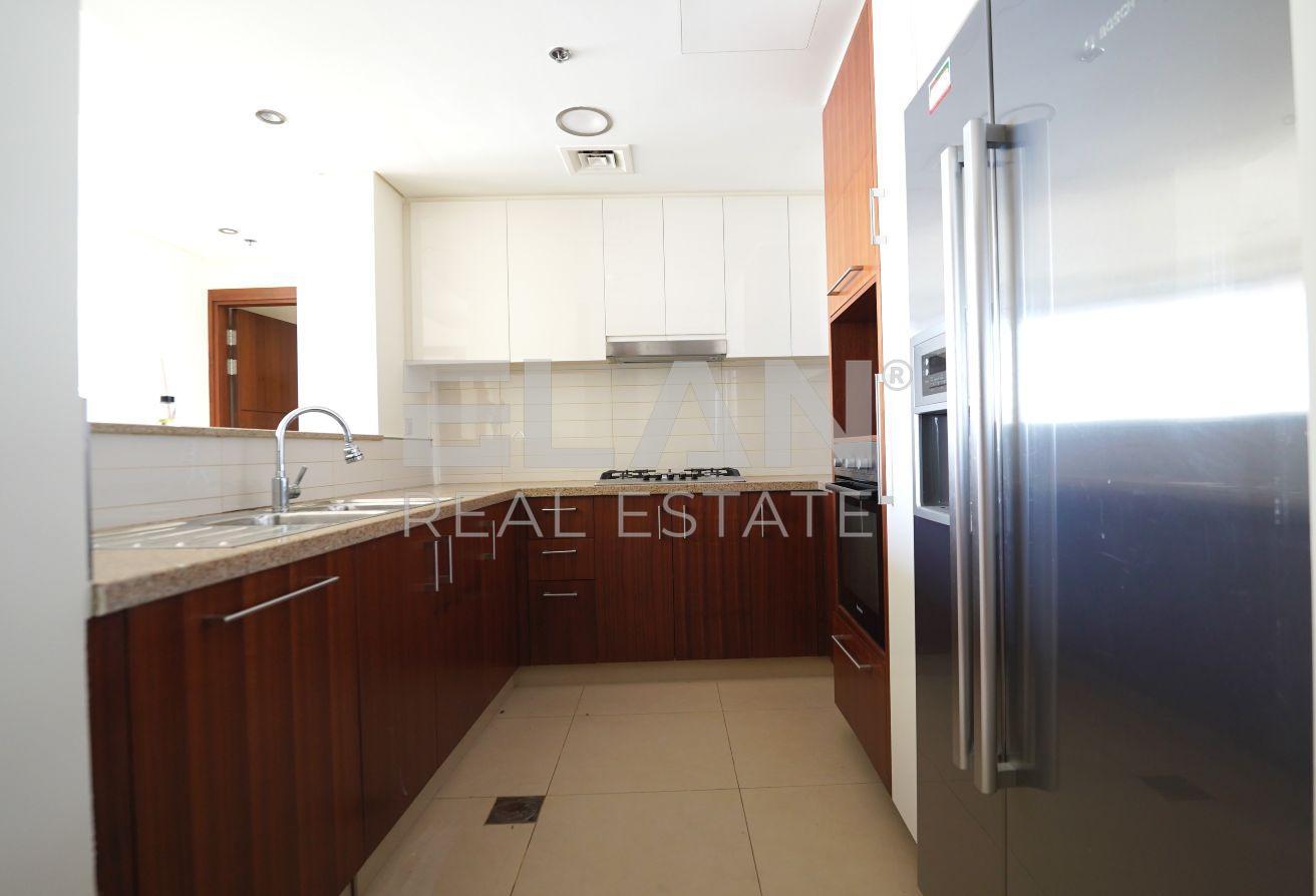 Stunning 2BR | Iconic Sea View | Prime Location photo 7