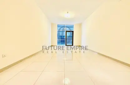 شقة - 2 غرف نوم - 3 حمامات للايجار في برج دوجا - شارع الشيخ زايد - دبي شقة - 2 غرف نوم - 3 حمامات للايجار في برج دوجا - شارع الشيخ زايد - دبي