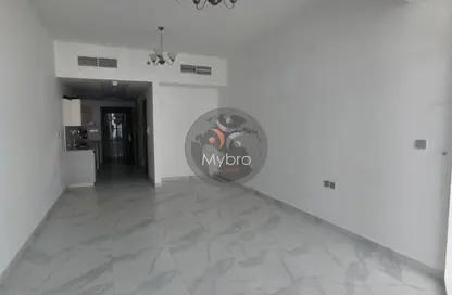 Apartment - 1 Bathroom for rent in Millennium Binghatti Residences - Business Bay - Dubai