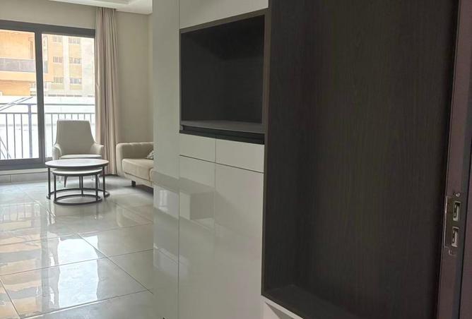 One-bedroom apartment with a huge terrace for rent