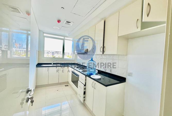 100823813 - Property Image 2