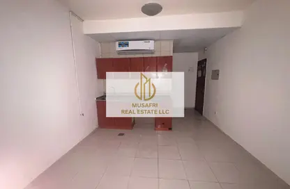 Apartment - Studio - 1 Bathroom for rent in Muwailih Building - Muwaileh - Sharjah
