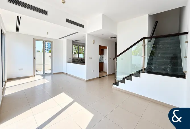 143760040 - Property Image 2