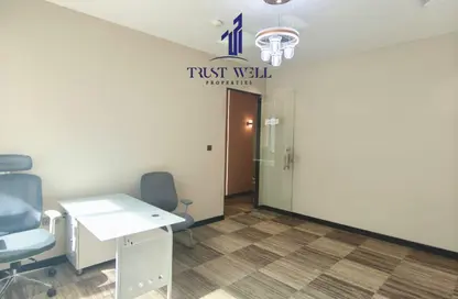 مركز أعمال - استوديو - 7 حمامات للايجار في بناية دار السلام - شارع الكورنيش - أبوظبي مركز أعمال - استوديو - 7 حمامات للايجار في بناية دار السلام - شارع الكورنيش - أبوظبي