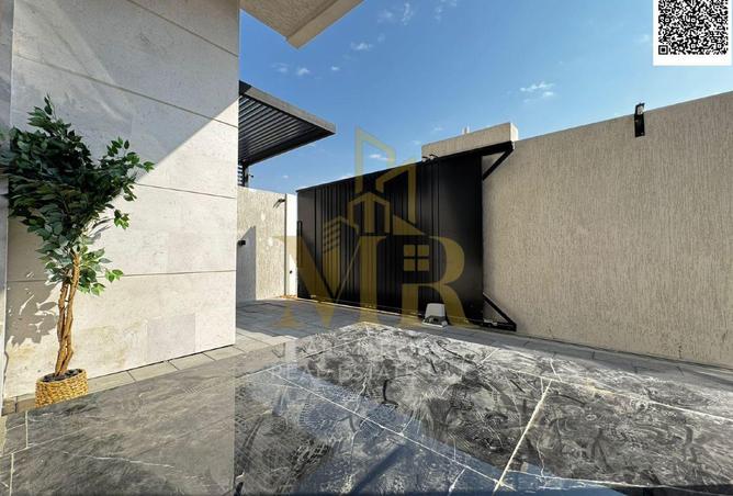 60161906 - Property Image 2