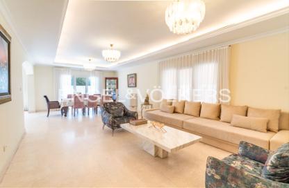 Villa - 6 Bedrooms - 7 Bathrooms for sale in Meadows 1 - Meadows - Dubai