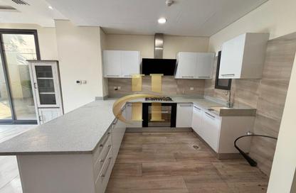 Villa - 4 - 5 for rent in Signature Villas XIV - District 14 - Jumeirah Village Circle - Dubai