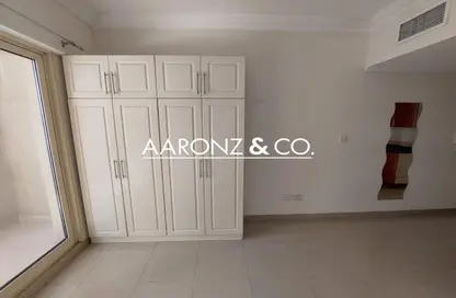 Apartment - 1 Bathroom for rent in Manchester Tower - Dubai Marina - Dubai