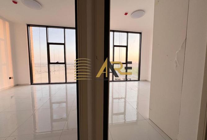 70241543 - صورة العقار 3