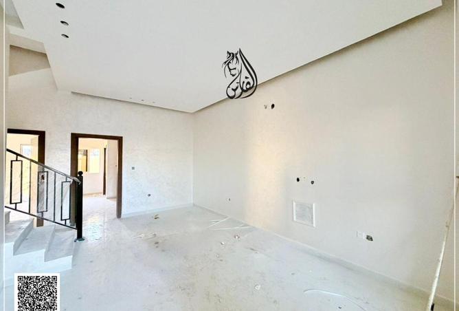 56161660 - Property Image 3