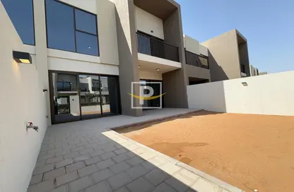 تاون هاوس - 3 غرف نوم - 2 حمامات للبيع في لا فايوليتا 2 - لا فيوليتا - فيلا نوفا - دبي لاند - دبي