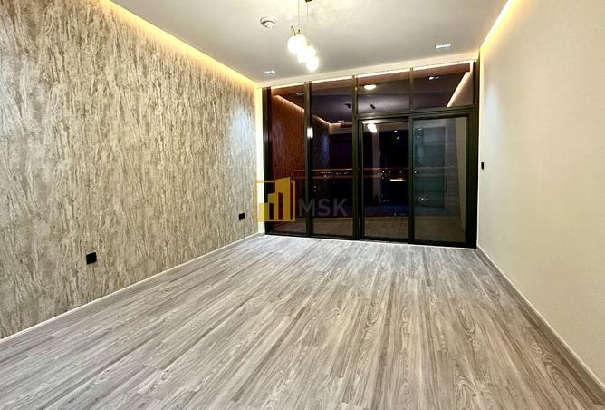 81954379 - Property Image 3