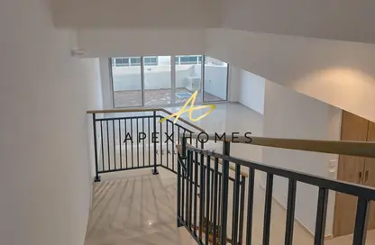 تاون هاوس - 3 غرف نوم - 3 حمامات للبيع في 2 فيكتوريا - فيكتوريا - داماك هيلز 2 - دبي