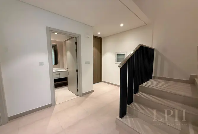 165579960 - Property Image 3
