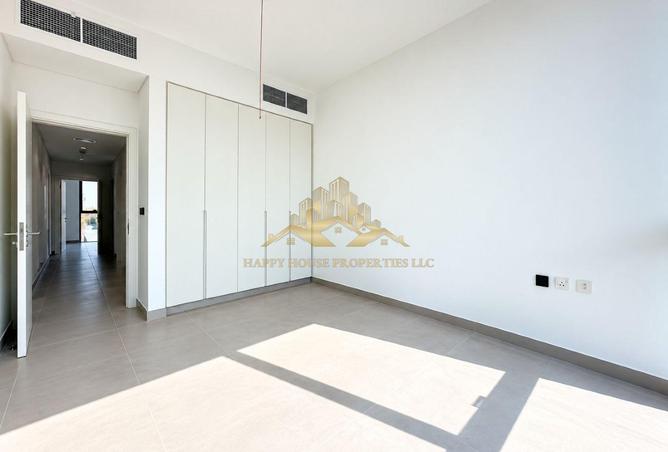 141004416 - Property Image 2