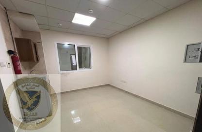 Apartment - Studio - 1 Bathroom for rent in Al Qulaya'ah - Al Sharq - Sharjah