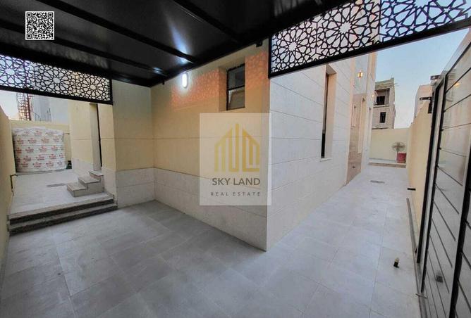 68273558 - Property Image 3