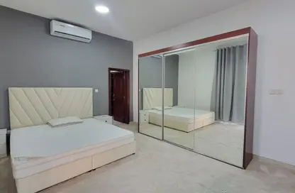 Apartment - Studio - 1 Bathroom for rent in Umm Suqeim - Dubai