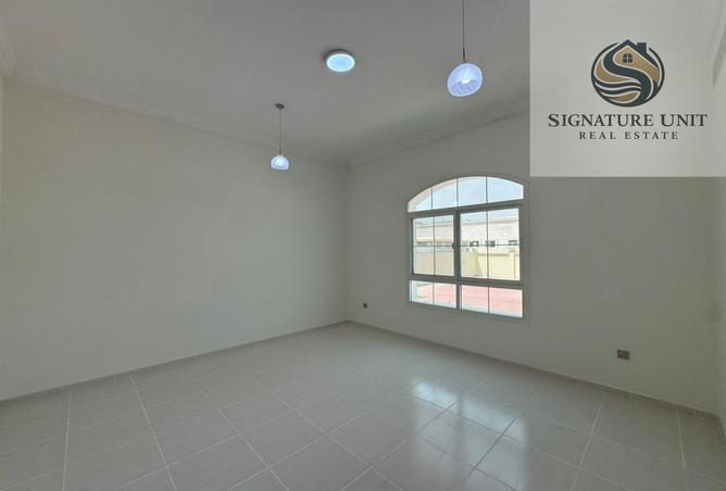 72313353 - Property Image 3