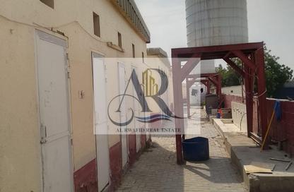 Labor Camp - Studio - 7+ Bathrooms for rent in Al Sajaa S - Al Sajaa - Sharjah Labor Camp - Studio - 7+ Bathrooms for rent in Al Sajaa S - Al Sajaa - Sharjah