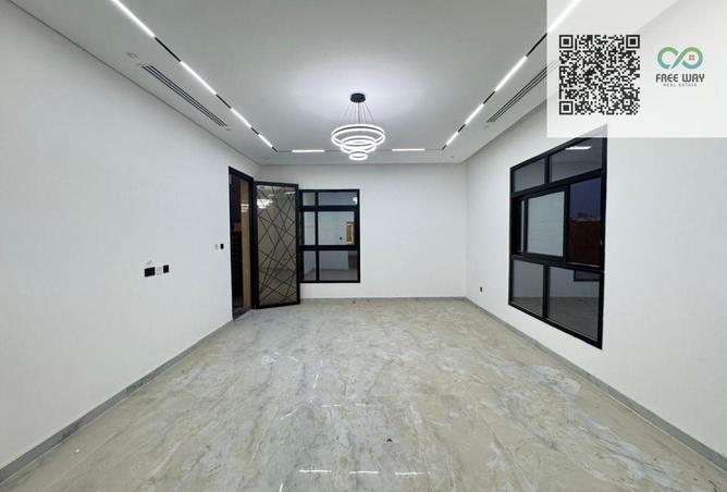 98246824 - Property Image 2