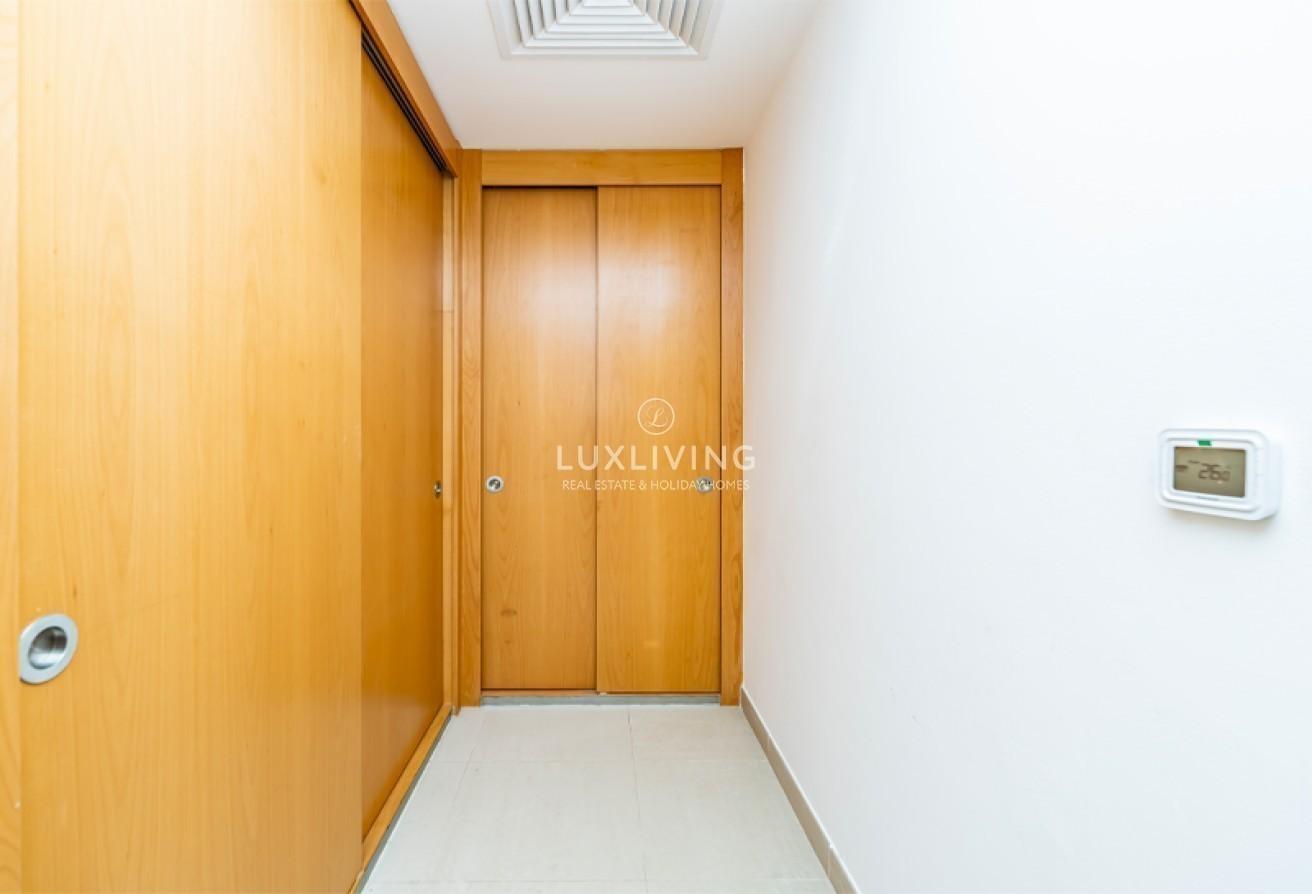 Beachfront Villa | Vacant | Best Deal photo 15