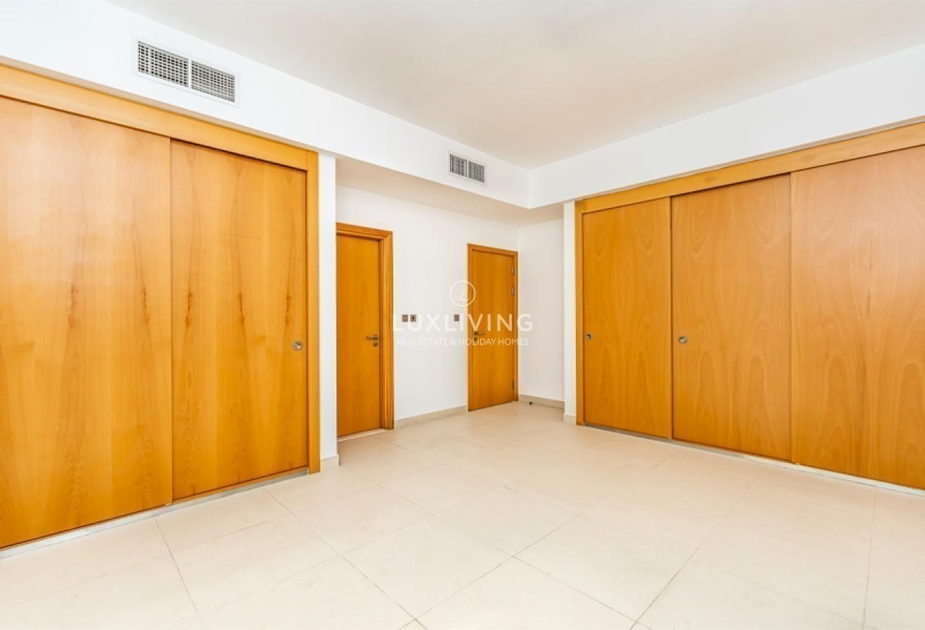 Beachfront Villa | Vacant | Best Deal photo 13