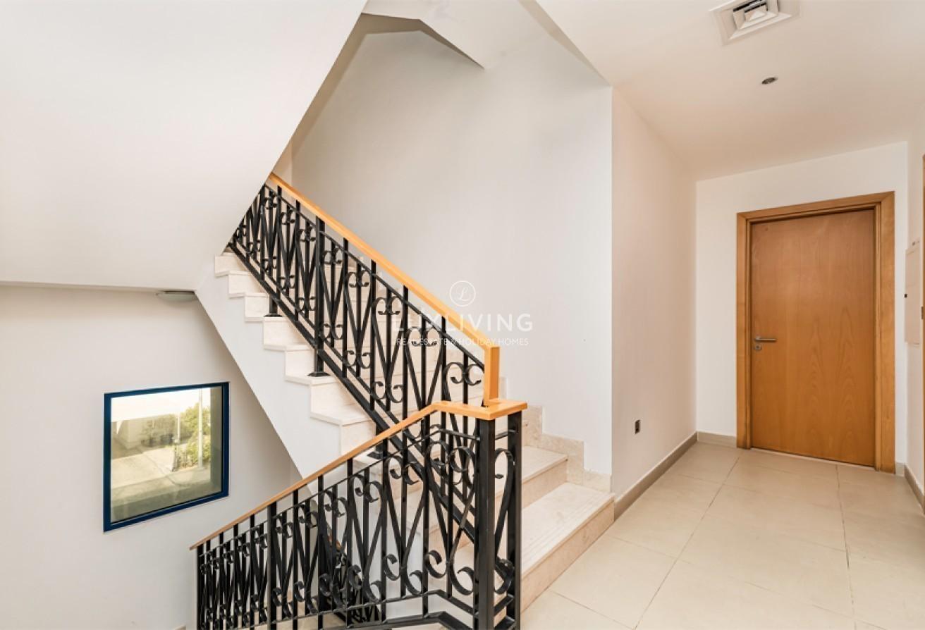 Beachfront Villa | Vacant | Best Deal photo 11