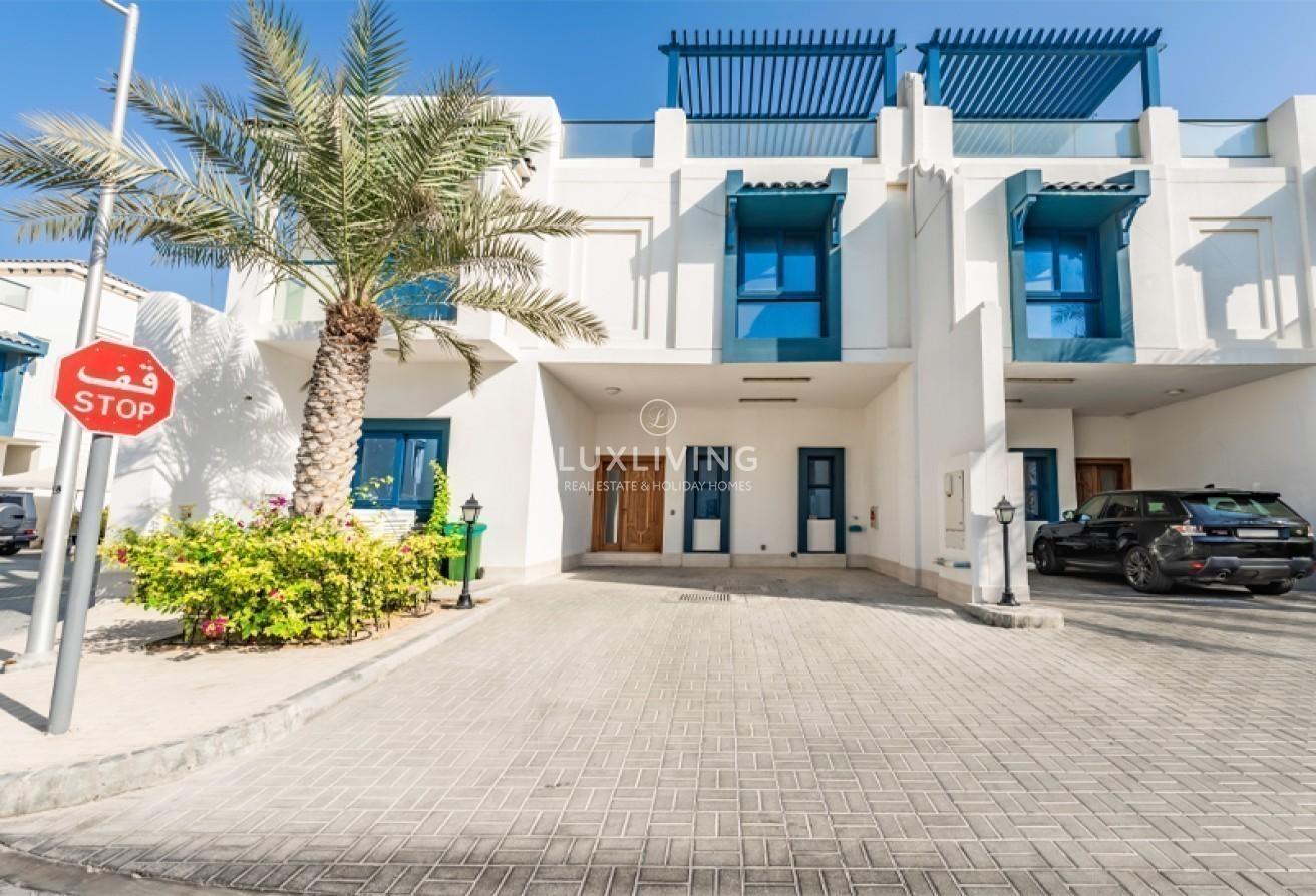 Beachfront Villa | Vacant | Best Deal photo 25