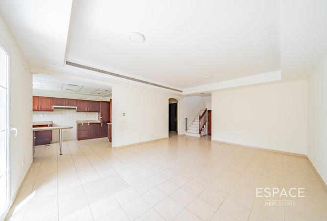 73842315 - صورة العقار 2