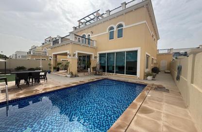 Villa - 4 Bedrooms - 5 Bathrooms for rent in District 9 - Jumeirah Park - Dubai