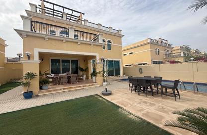 Villa - 4 Bedrooms - 5 Bathrooms for rent in District 9 - Jumeirah Park - Dubai